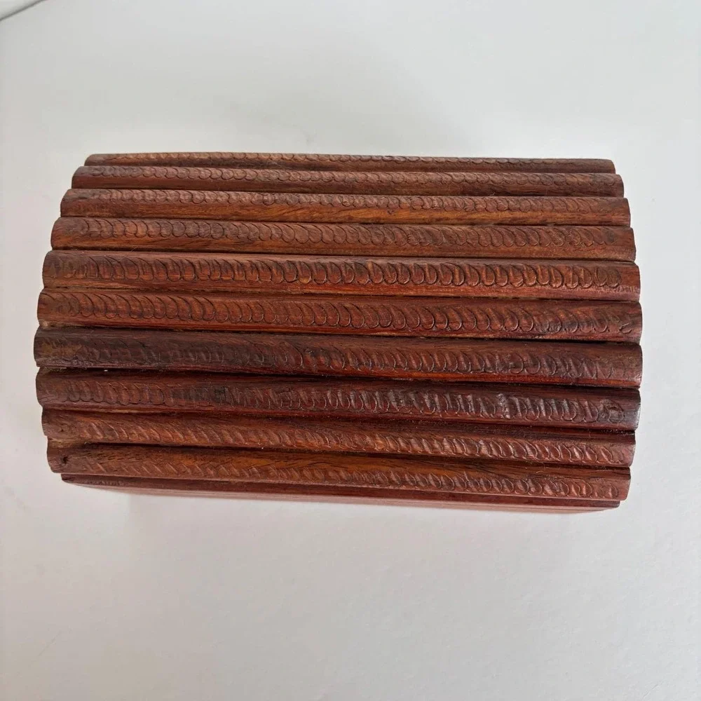 Vtg Carved Wood Trinket Box Jewelry Storage Decorative Keepsake Chest‎ India